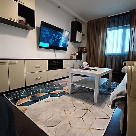 Adrian Home 3 Rooms Apartment Ploiesti Exterior photo