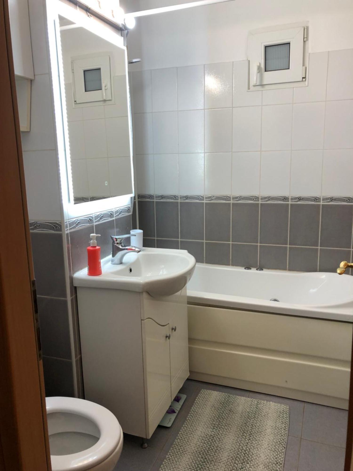 Adrian Home 3 Rooms Apartment Ploiesti Exterior photo